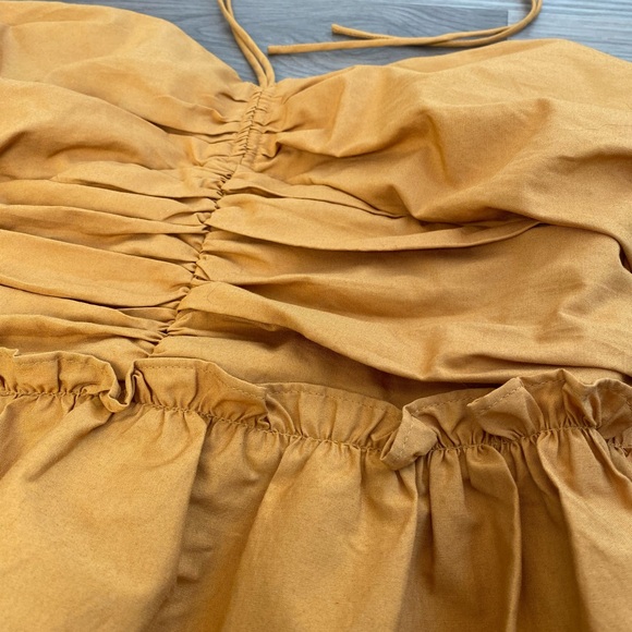 Mustard Halter Neck Ruched Peplum Top - Picture 3 of 5